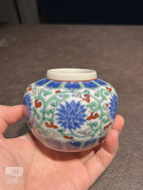 清康熙 斗彩缠枝莲纹小罐 - 图10